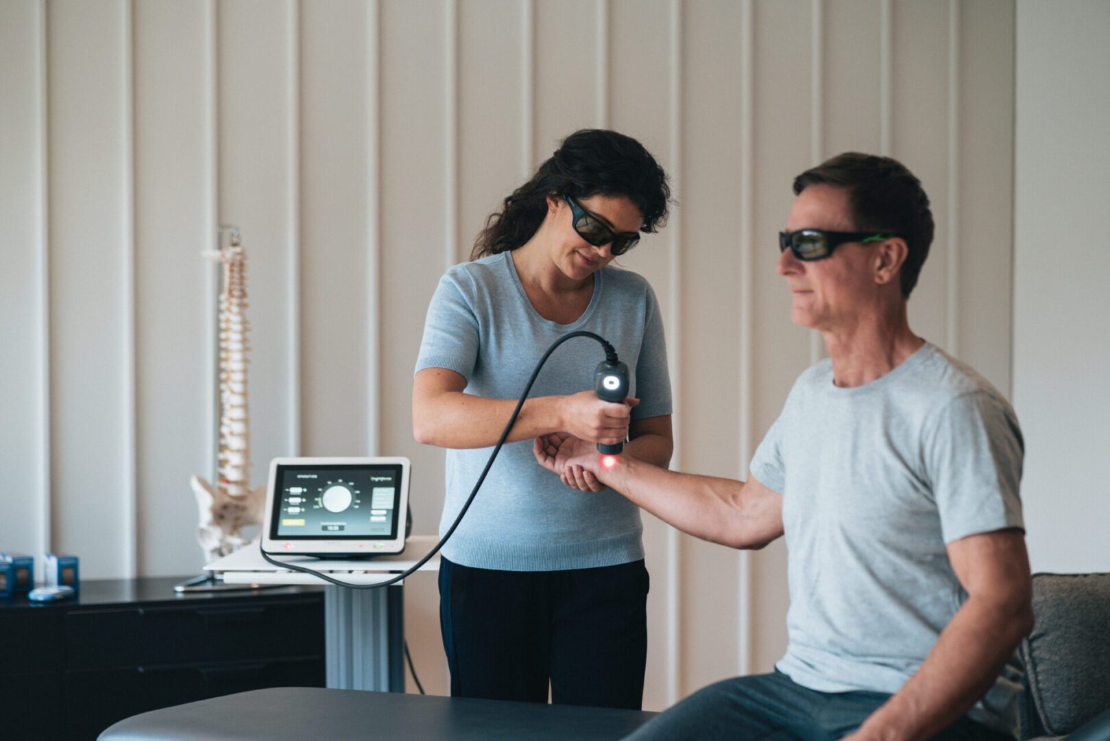 Photobiomodulation for Joint Pain How It Helps Knees, Hips, and More